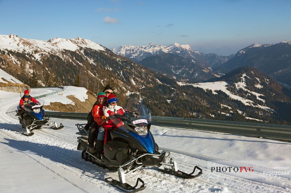Trip with the snowmobiles to Caserarazzo