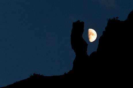 Rocks near Forcella Brica in the moonlight