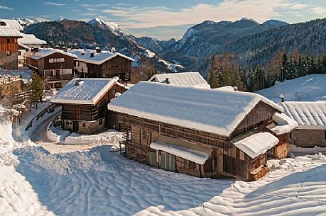 The village of Sauris di Sopra right after a snowfall