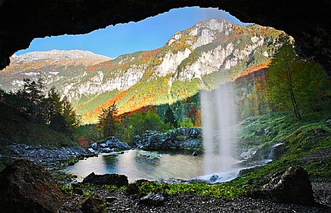 Fontanone di Goriuda waterfall, Raccolana valley, Friuli Venezia Giulia, Italy