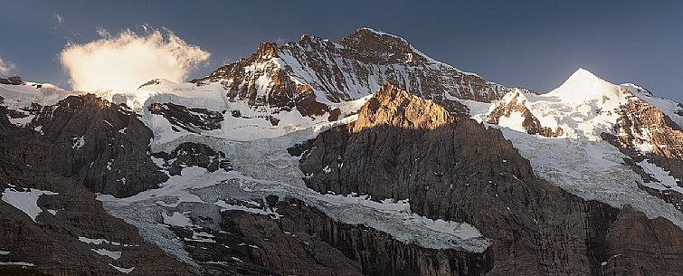 Sunrise on Jungfrau mountain group from Kleine Scheidegg, Grindelwald, Berner Oberland, Switzerland, Europe
