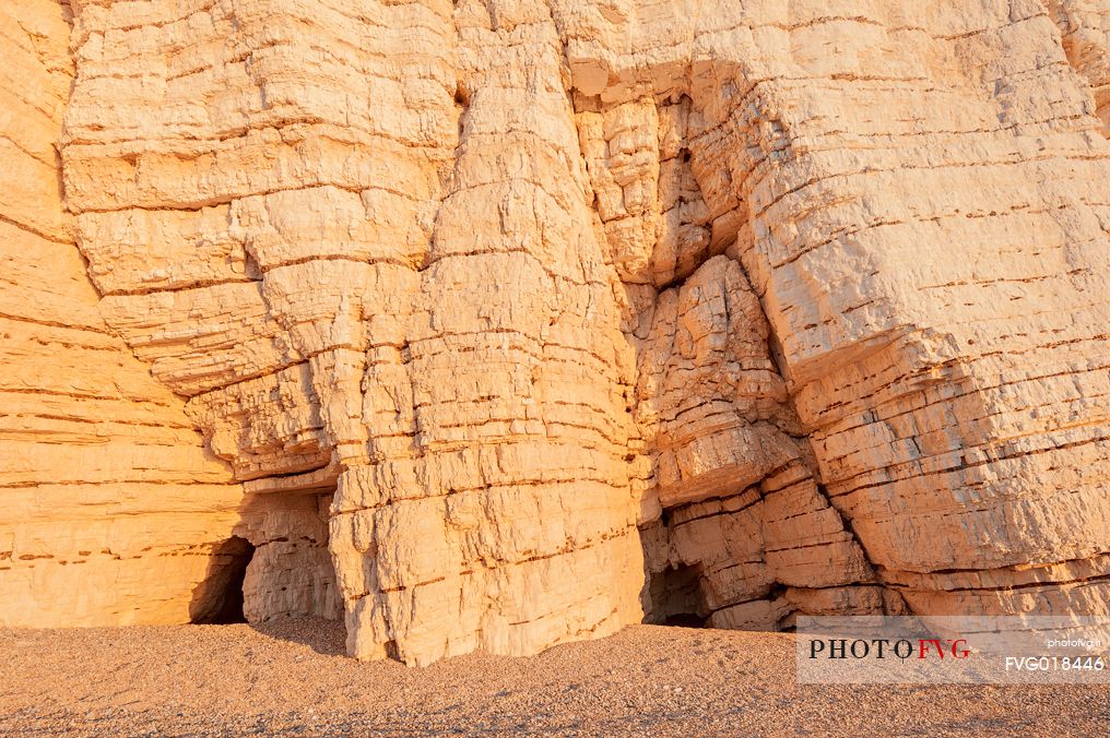 Vignanotica Beach is one of the most spectacular on the Gargano coast. The dawn lights up the white rocks making them just like gold, and giving golden moments of magic.