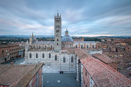 Santa Maria Assunta Cathedral, the Duomo of Siena, is one of the most distinguished examples of Italian Romanesque-Gothic cathedral, Siena, Tuscany, Italy, Europe