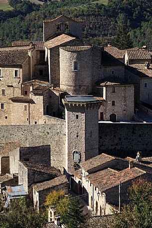 The medieval village of Vallo di Nera with its church and ancient tower in Valnerina valley, Umbria, Italy, Europe