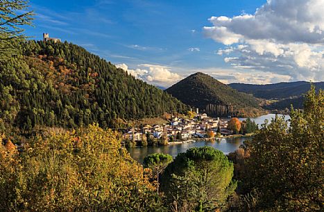 The lake and the village of Piediluco in autumn, Umbria, Italy, Europe