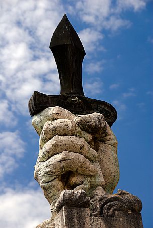 Statue in the town square of San Giovanni d'Asso, Orcia valley, Tuscany, Italy, Europe