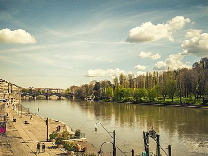 Po River and Re Umberto Bridge from Murazzi, Turin, Piedmont, Italy, Europe