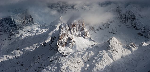 Overview of the Averau and Nuvolau mountains illuminated by the sun after a heavy snowfall, view from the Lagazuoi refuge, Cortina d'Ampezzo, dolomites, Falzarego pass, Veneto, Italy, Europe