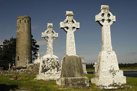 Tower and Celtic Crosses at Clonmacnoise