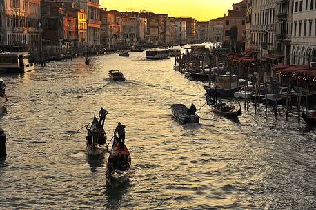 Gondoliers in Canal Grande