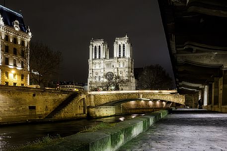 Front view of Notre Dame de Paris, Paris, France
