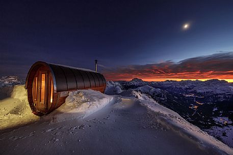 Panoramic view of Dolomites and the sauna of Lagazuoi mountain hut, Falzarego Pass, Cortina d'Ampezzo, dolomites, Italy, Europe