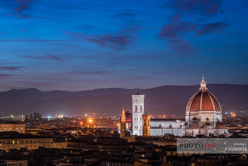 View from Piazzale Michelangelo at twilight, Duomo Santa Maria del Fiore, Florence, Tuscany, Italy, Europe