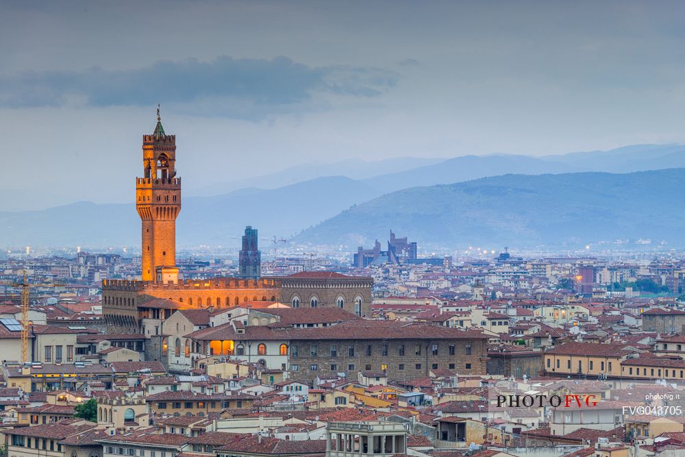 View from Piazzale Michelangelo at dawn, Palazzo Vecchio palace, Florence, Tuscany, Italy, Europe