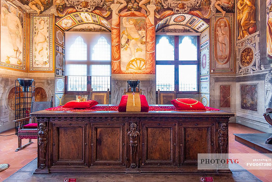 Inside the Sala dell'Udienza in Palazzo Vecchio, Piazza della Signoria, Florence, Tuscany, Italy, Europe