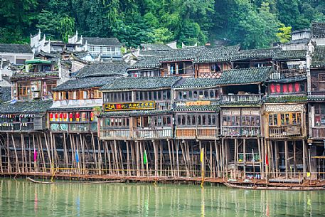 Ancient village of Fenghuang along the Tuo Jiang River, Hunan, Cina