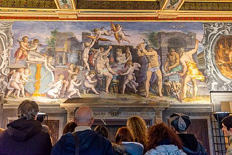 Tourists in the Room of the Elements or Stanza degli Elementi, Palazzo Vecchio, Piazza della Signoria, Florence, Tuscany, Italy, Europe