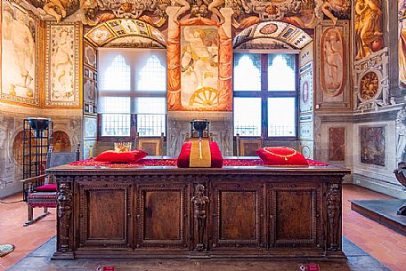 Inside the Sala dell'Udienza in Palazzo Vecchio, Piazza della Signoria, Florence, Tuscany, Italy, Europe